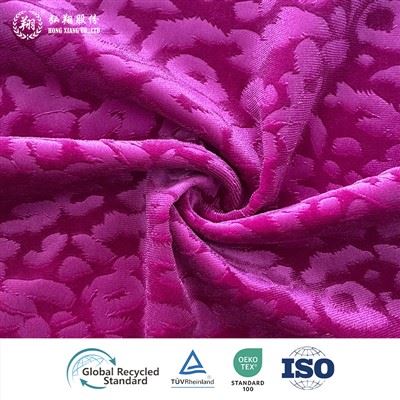 Geprägter Strickstoff
